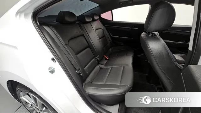 Hyundai Avante AD 2018 Белый из Кореи, фото 2