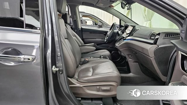 Honda Odyssey 2018 Серый из Кореи, фото 2