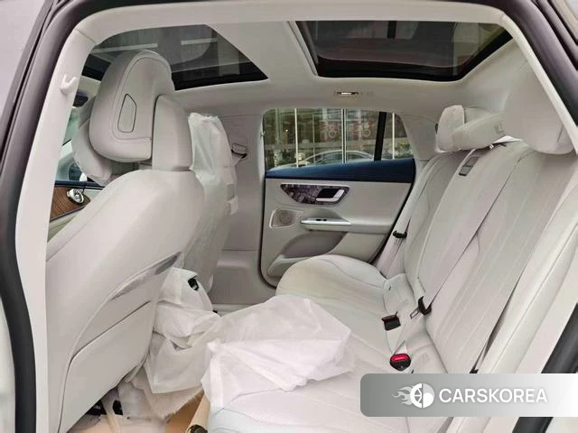 Mercedes-Benz EQE 2025 Белый из Китая, фото 2