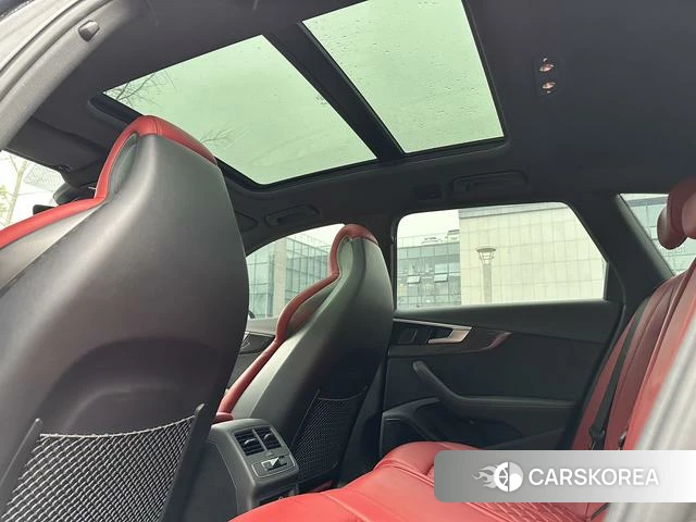 Audi S4 2024 Черный из Китая, фото 2
