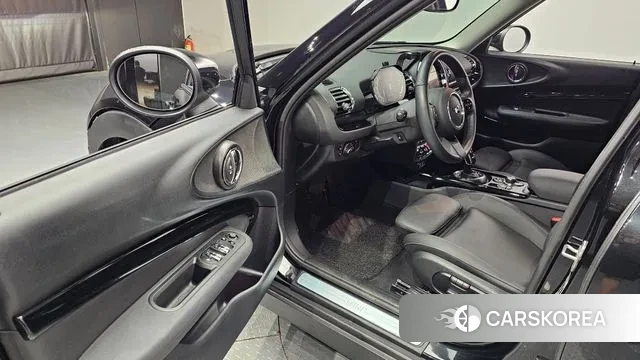 Mini Cooper Clubman 2024 Черный из Кореи, фото 2