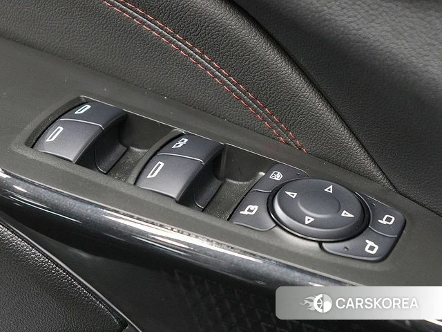 Chevrolet (GM Daewoo) Trax Crossover 2024 Черный из Кореи, фото 2