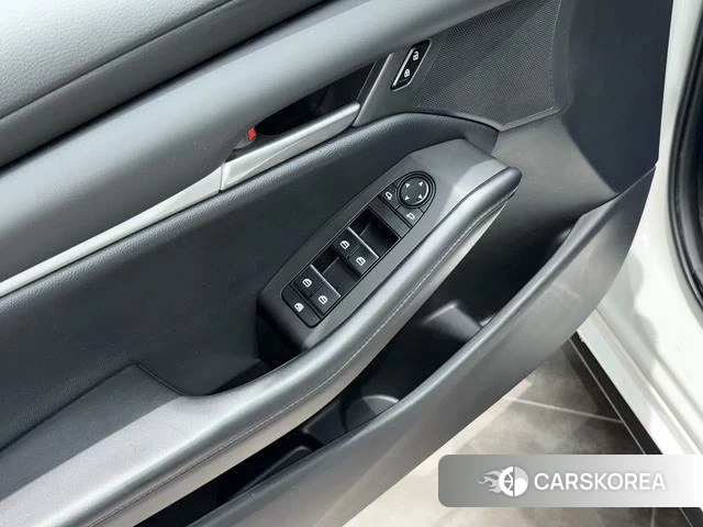 Mazda 3 Angkesaila 2022 Белый из Китая, фото 2