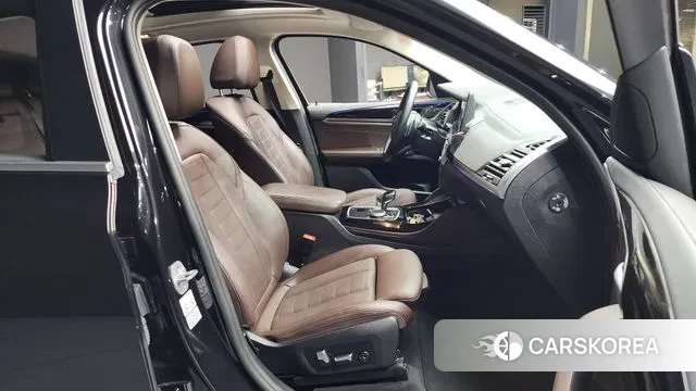 BMW X4 (G02) 2023 Черный из Кореи, фото 2