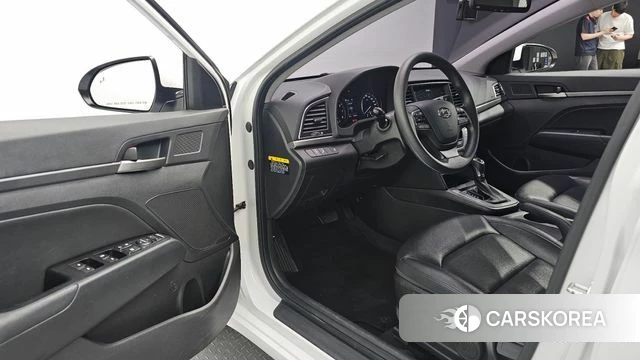 Hyundai Avante AD 2018 Белый из Кореи, фото 2