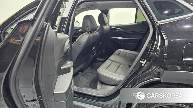 Chevrolet (GM Daewoo) Trax Crossover 2024 Черный из Кореи, фото 2