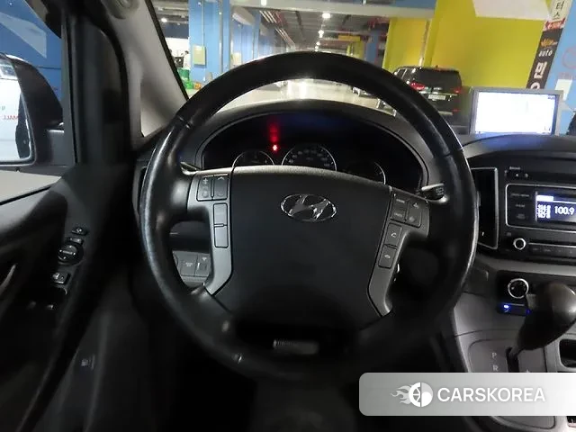 Hyundai The New Grand Starex 2019 Черный из Кореи, фото 2