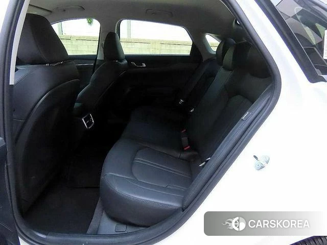 Kia K5 3rd generation 2023 Белый из Кореи, фото 2