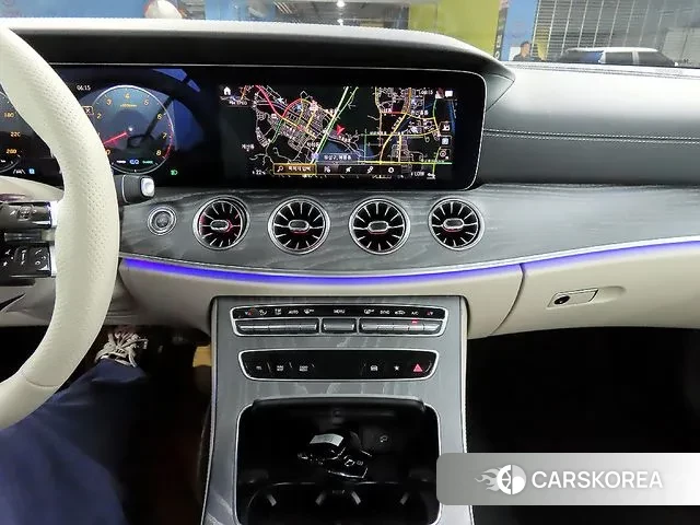 Mercedes-Benz E-Class W213 2023 Белый из Кореи, фото 2