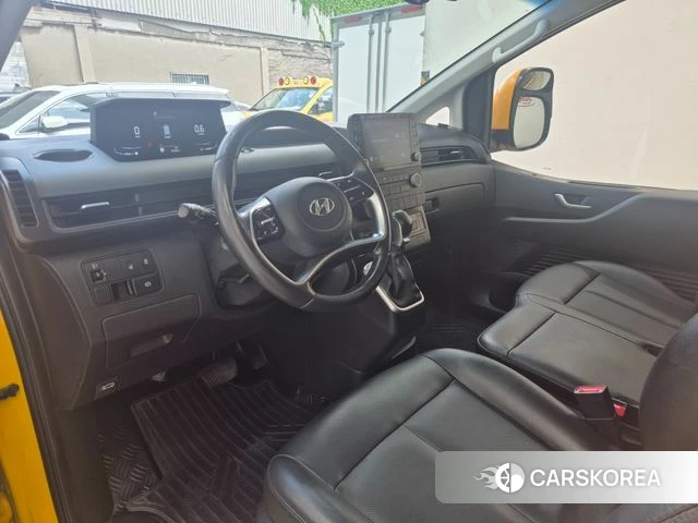 Hyundai Staria 2022 Желтый из Кореи, фото 2