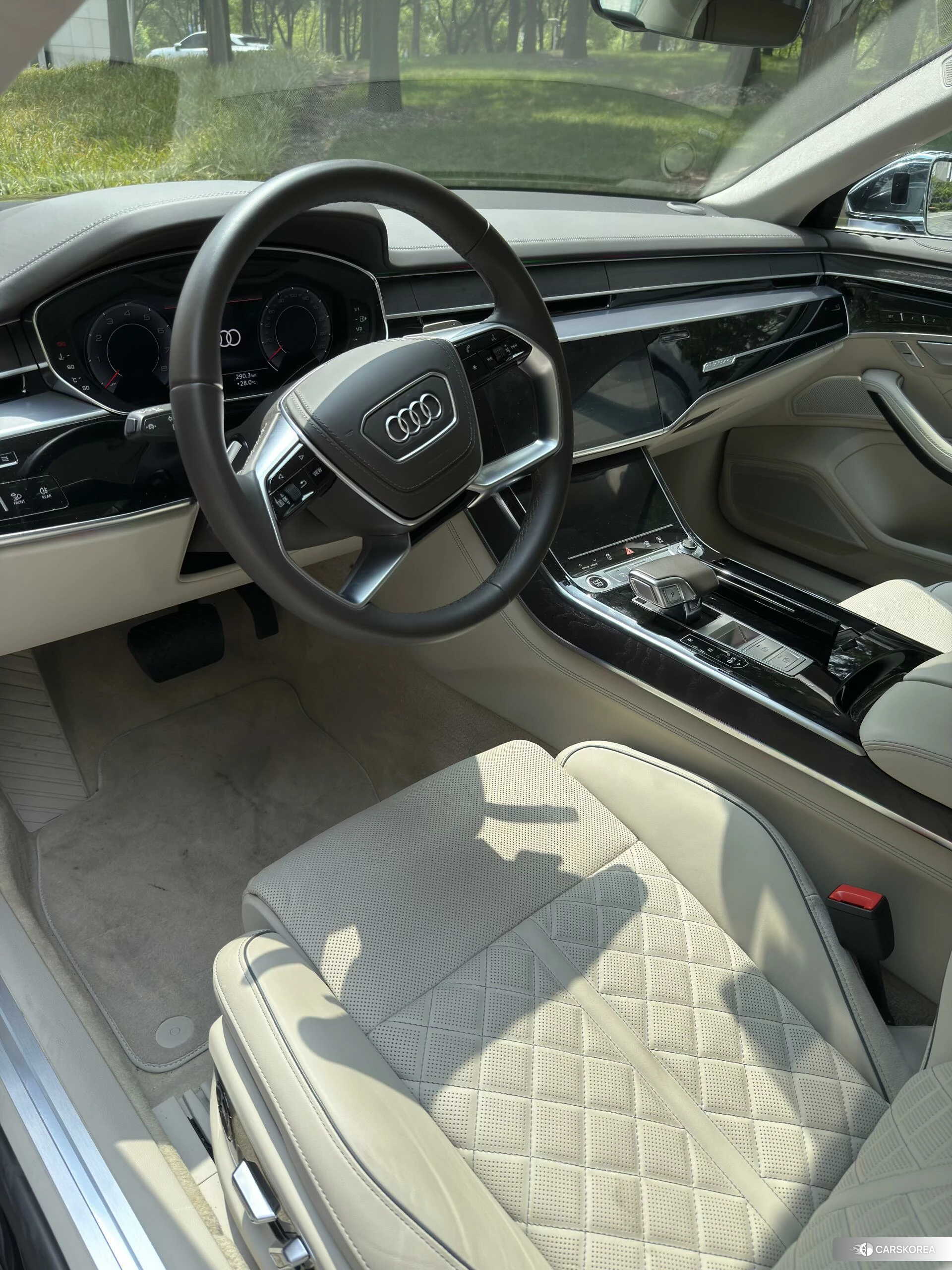 Audi A8 2022 Черный из Китая, фото 2