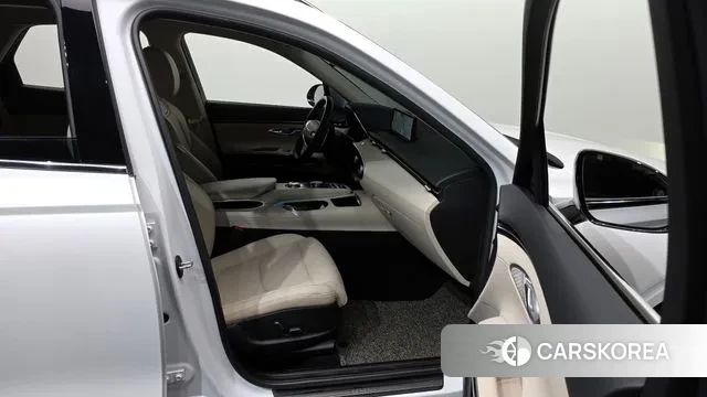 Genesis GV70 2021 Белый из Кореи, фото 2