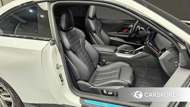 BMW 2 Series (G42) 2023 Белый из Кореи, фото 2