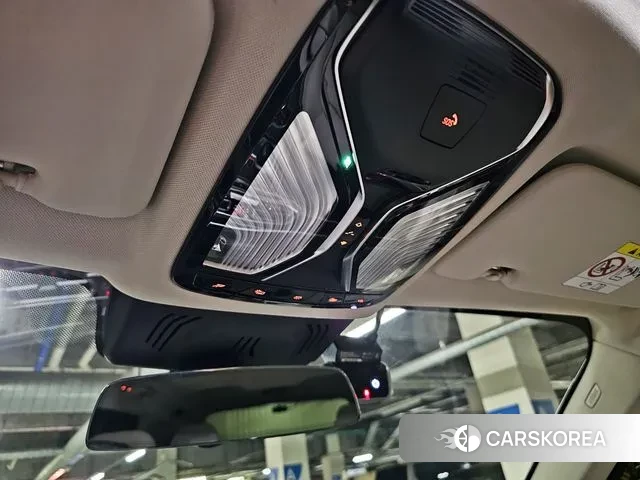 BMW X7 (G07) 2021 Белый из Кореи, фото 2