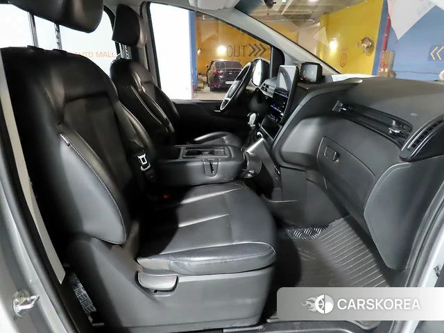 Hyundai Staria 2021 Серебряный из Кореи, фото 2