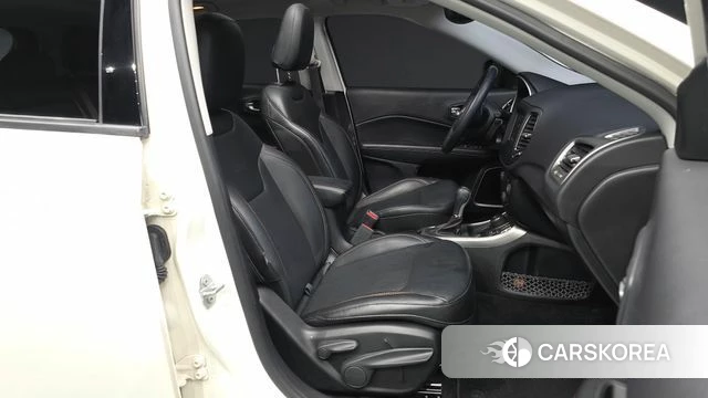 Jeep Compass 2nd Generation 2018 Белый из Кореи, фото 2