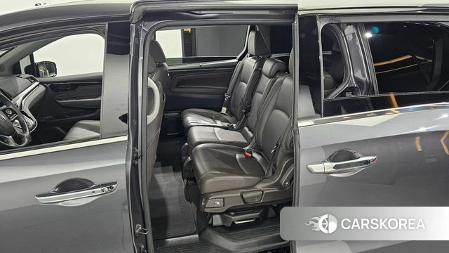 Honda Odyssey 2018 Серый из Кореи, фото 2