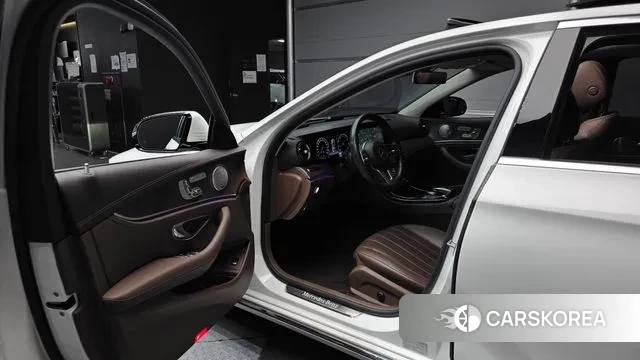 Mercedes-Benz E-Class W213 2019 Белый из Кореи, фото 2