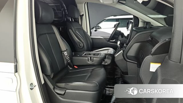 Hyundai Staria 2024 Белый из Кореи, фото 2