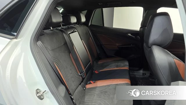 Volkswagen ID.4 2022 Белый из Кореи, фото 2