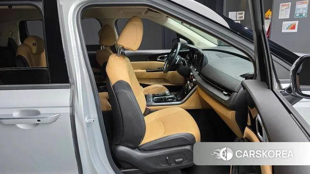 Kia Carnival 4th generation 2022 Серебряный из Кореи, фото 2