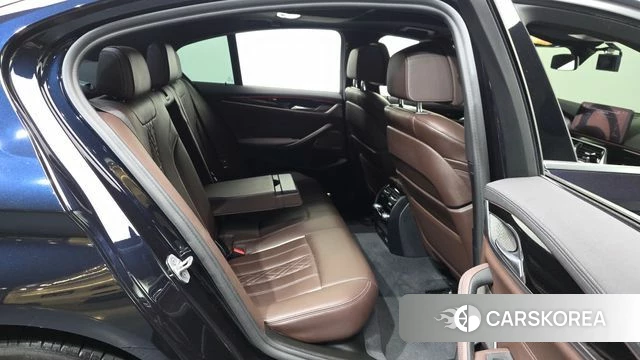 BMW 5 Series (G30) 2021 Черный из Кореи, фото 2