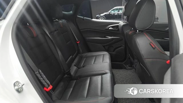 Chevrolet (GM Daewoo) Trax Crossover 2023 Белый из Кореи, фото 2