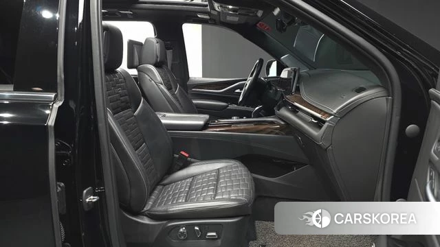 Cadillac Escalade 5th Generation 2021 Черный из Кореи, фото 2