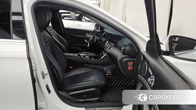 Mercedes-Benz E-Class W213 2018 Белый из Кореи, фото 2