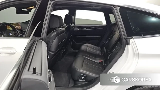 BMW 6 Series GT (G32) 2024 Белый из Кореи, фото 2