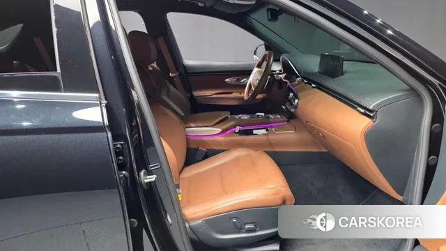 Genesis GV70 2021 Черный из Кореи, фото 2