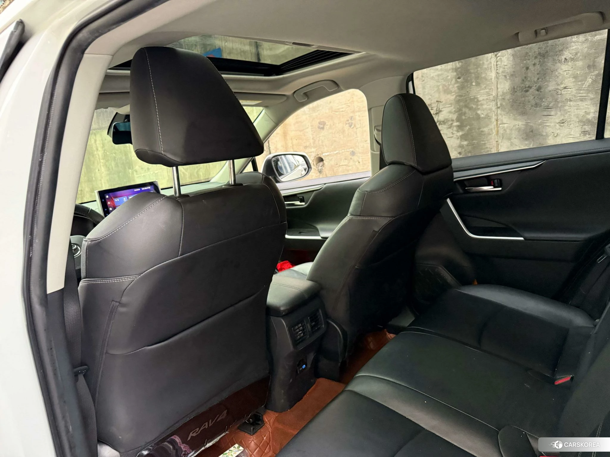 Toyota RAV4 2021 Белый из Китая, фото 2