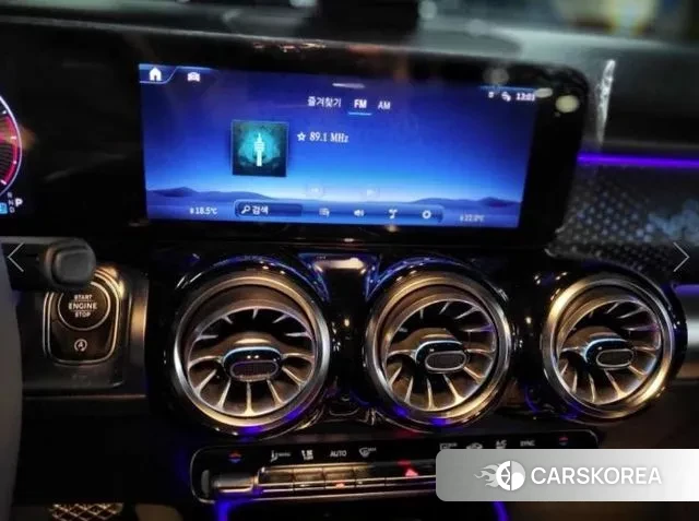 Mercedes-Benz GLB-Class X247 2024 Серебристо-серый из Кореи, фото 2