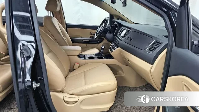 Kia The New Carnival 2018 Черный из Кореи, фото 2