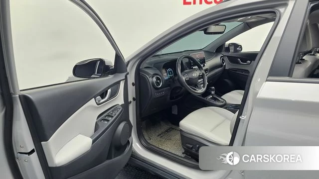 Hyundai The New Kona 2022 Серебристо-серый из Кореи, фото 2