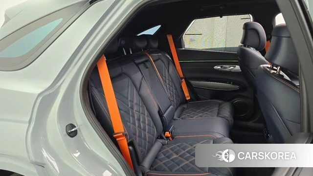 Genesis GV70 2025 Цвет галактики из Кореи, фото 2