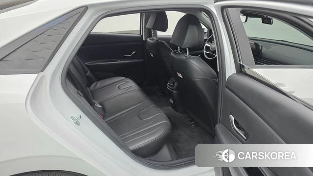 Hyundai The New Avante (CN7) 2024 Белый из Кореи, фото 2