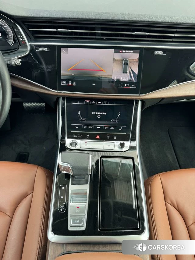 Audi Q7 2021 Черный из Китая, фото 2