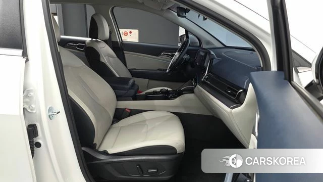 Kia Sportage 5th Generation 2023 Белый из Кореи, фото 2