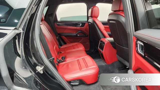 Porsche Cayenne (PO536) 2019 Черный из Кореи, фото 2