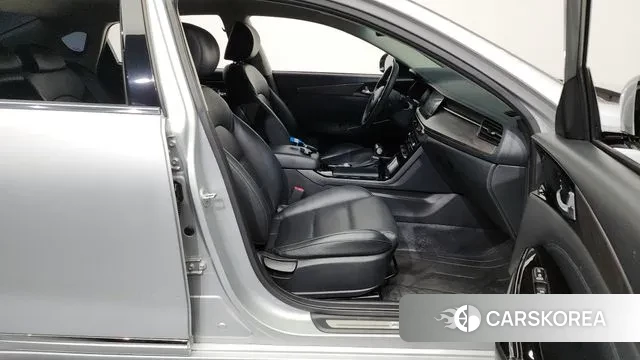 Kia K7 Premier 2020 Серебряный из Кореи, фото 2