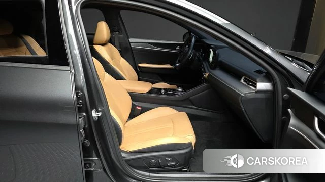 Kia K5 3rd generation 2023 Серый из Кореи, фото 2