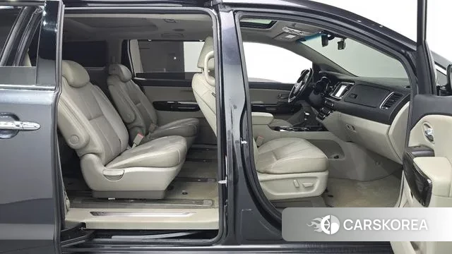 Kia The New Carnival 2018 Серый из Кореи, фото 2