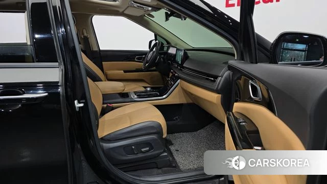 Kia Carnival 4th generation 2022 Черный из Кореи, фото 2