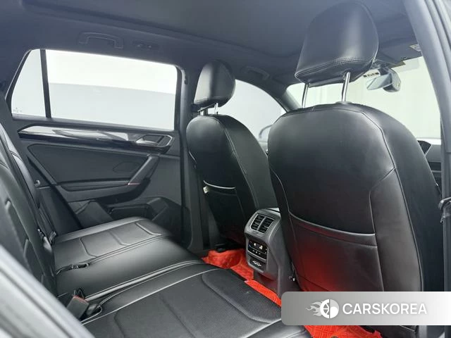 Volkswagen Tanyue 2022 Темно-серый из Китая, фото 2