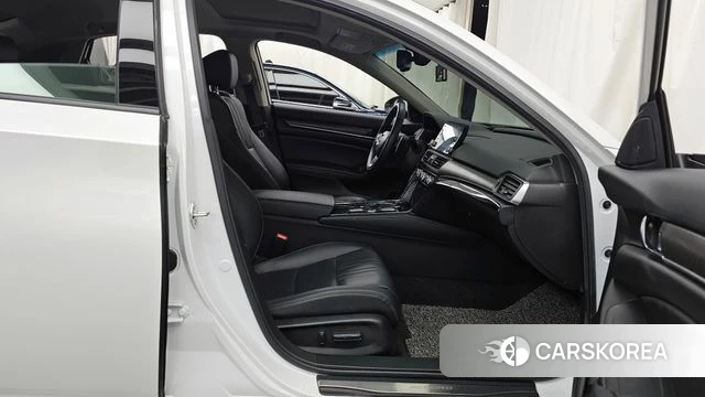 Honda Accord 10th Generation 2022 Белый из Кореи, фото 2