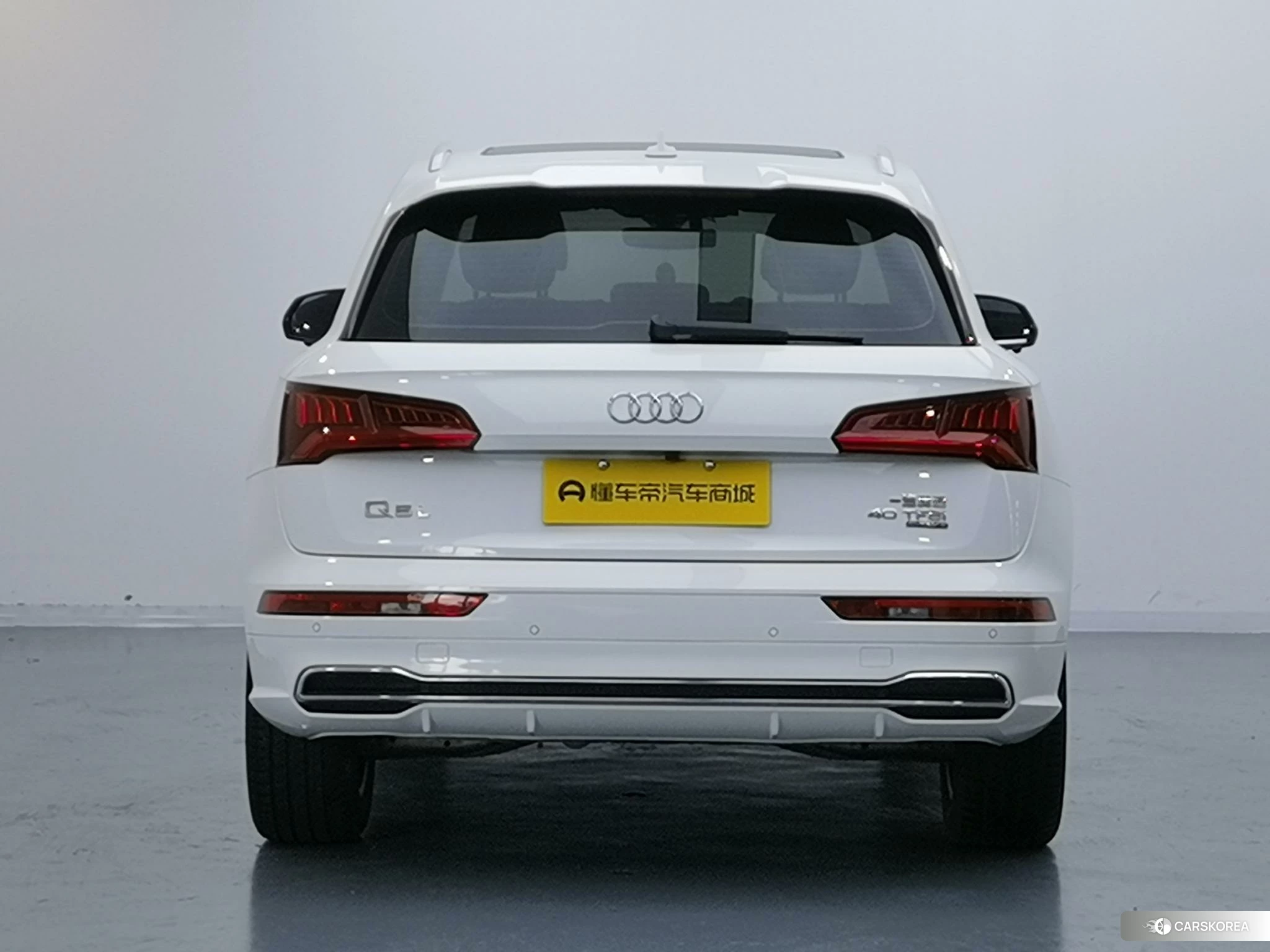 Audi Q5L 2020 Белый из Китая, фото 2