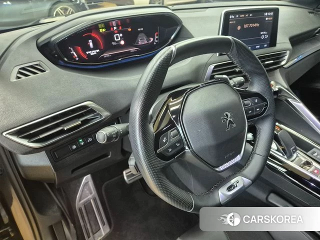 Peugeot 5008 second generation 2021 Серый из Кореи, фото 2