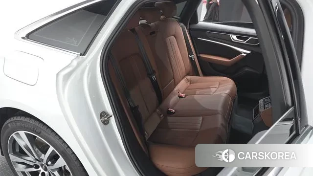 Audi A6 (C8) 2023 Белый из Кореи, фото 2