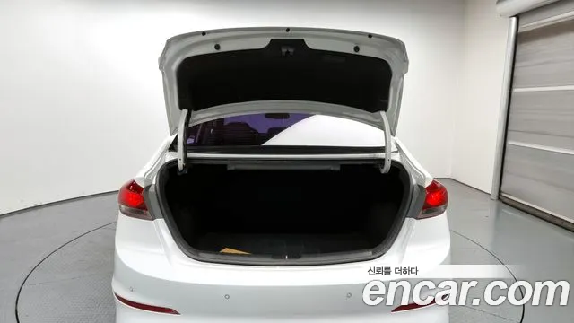 Hyundai Avante AD id 2694781 из Кореи 2